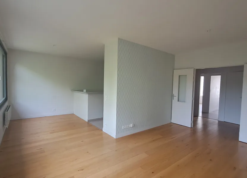 Flat Rue Henri Chapu in Fontainebleau