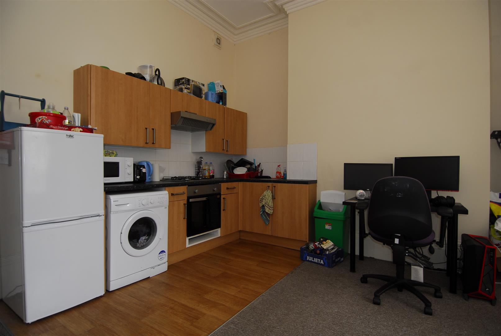 Flat Greenbank Road in Plymouth