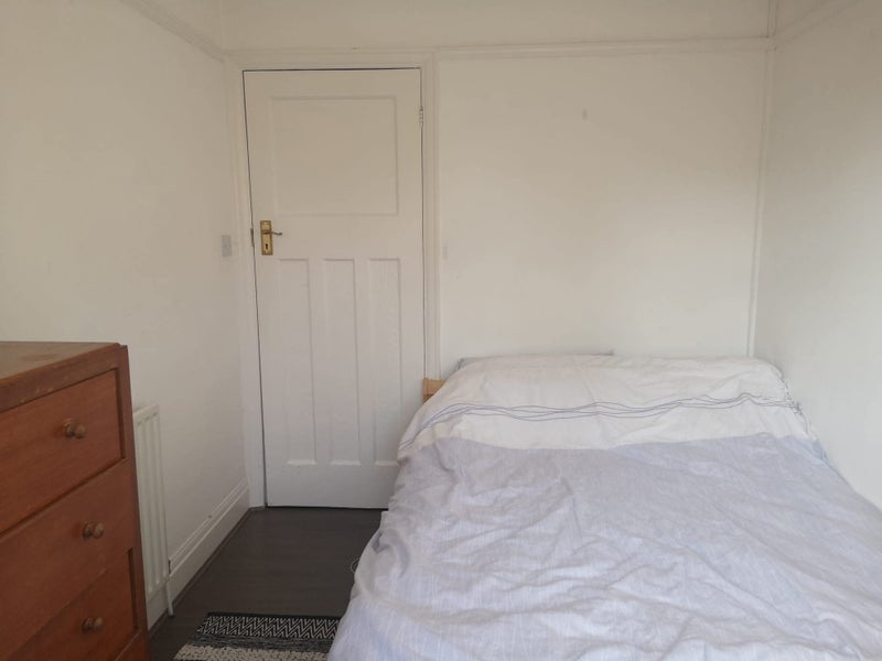 Room West Broadway in Bristol