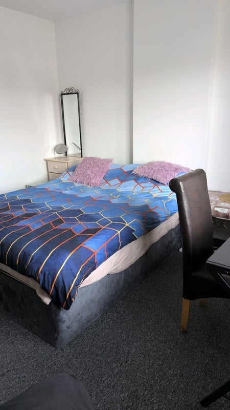 Room Tudor Drive in Greater London