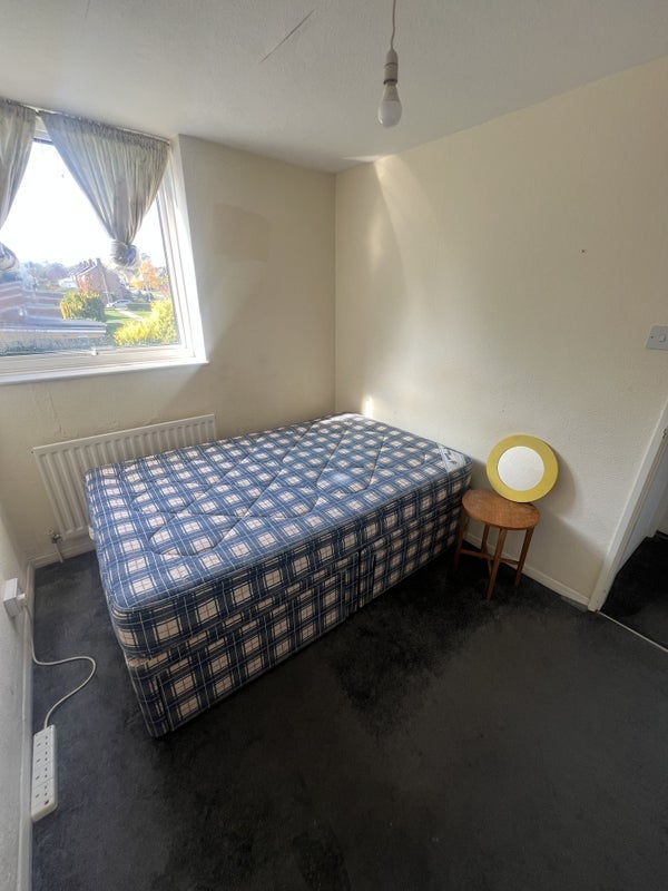 Room Letchworth Drive in Greater London