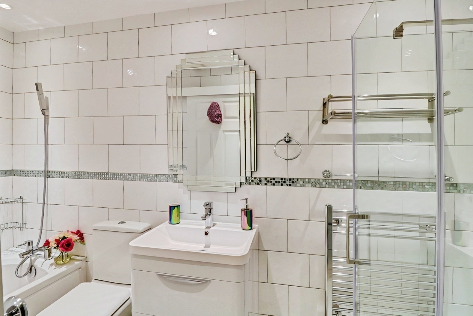 Flat Nevendon Road in Wickford