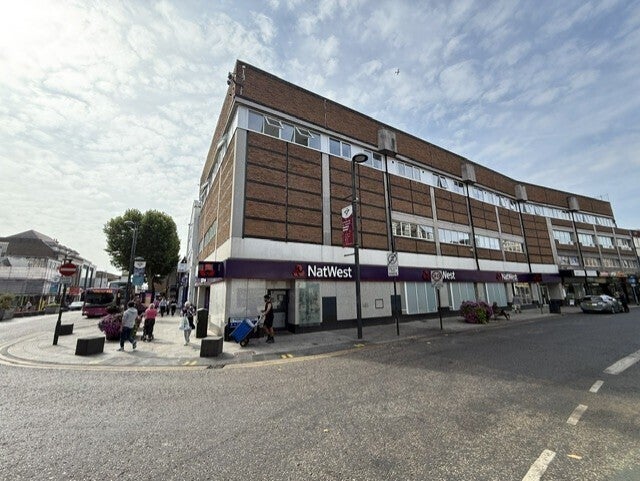 Flat Market Place in Watford