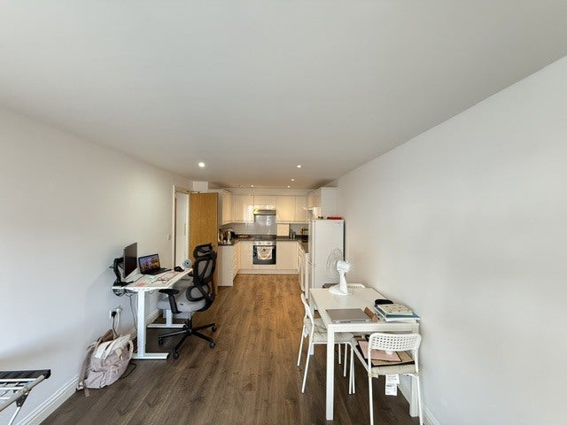 Flat Market Place in Watford