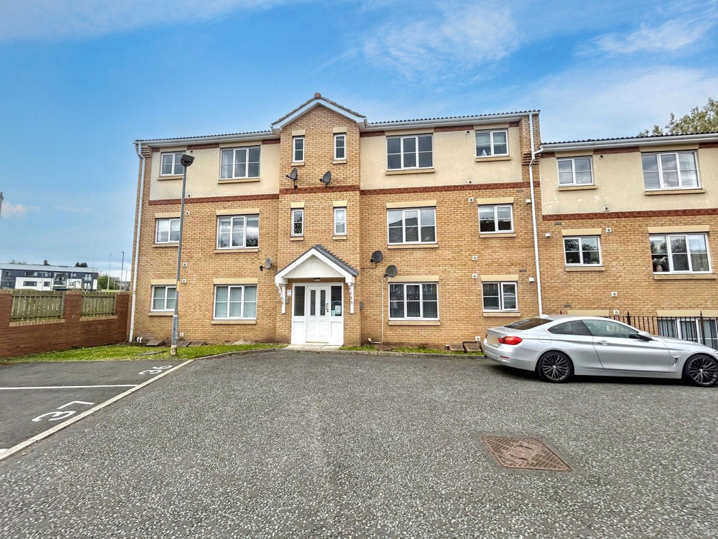 Flat Quality Row Road in Gateshead