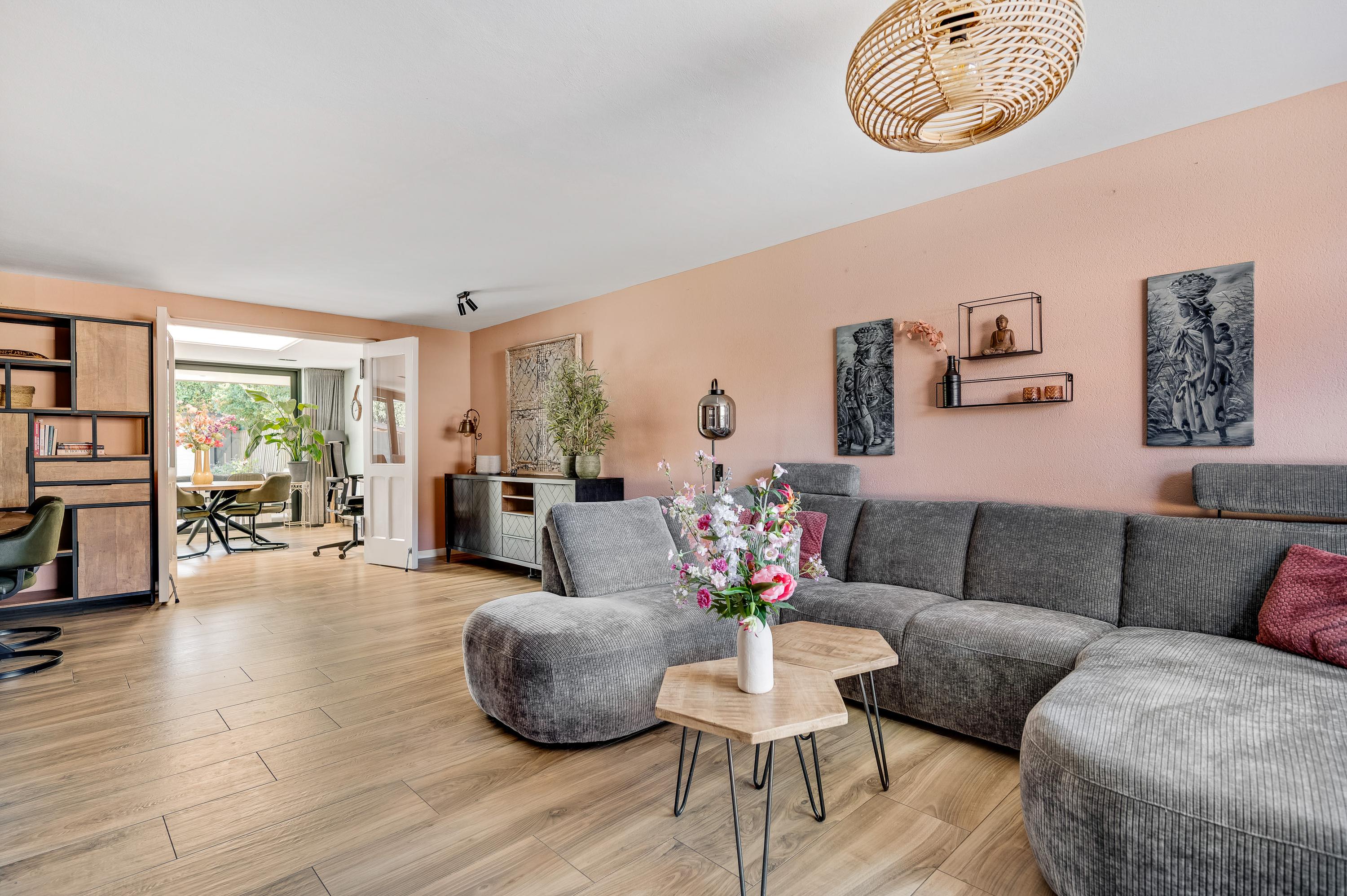 Tussenwoning te koop: Schuttersveld 25, Roggel