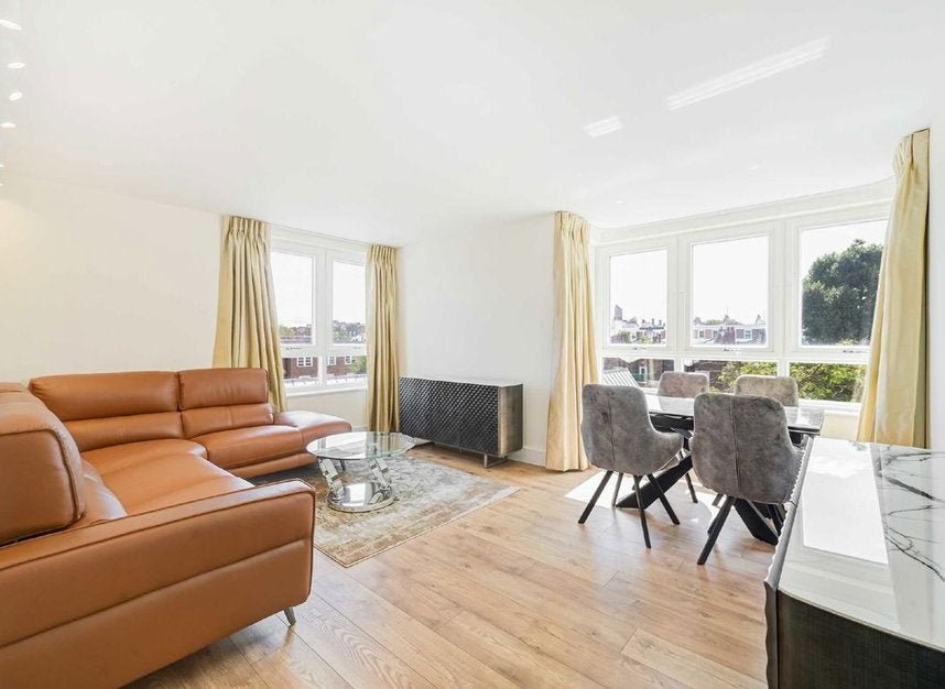 Flat Chelsea Manor Street in Greater London