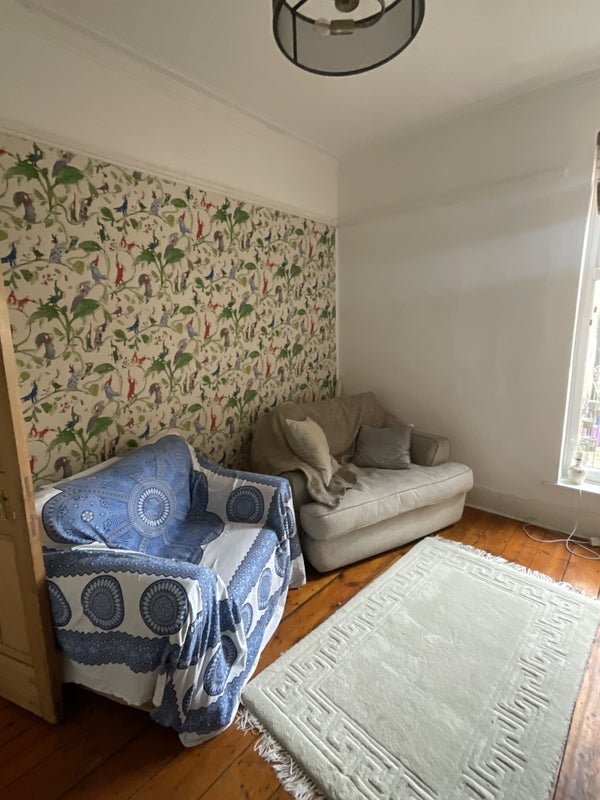 Room Heaton Road in Manchester