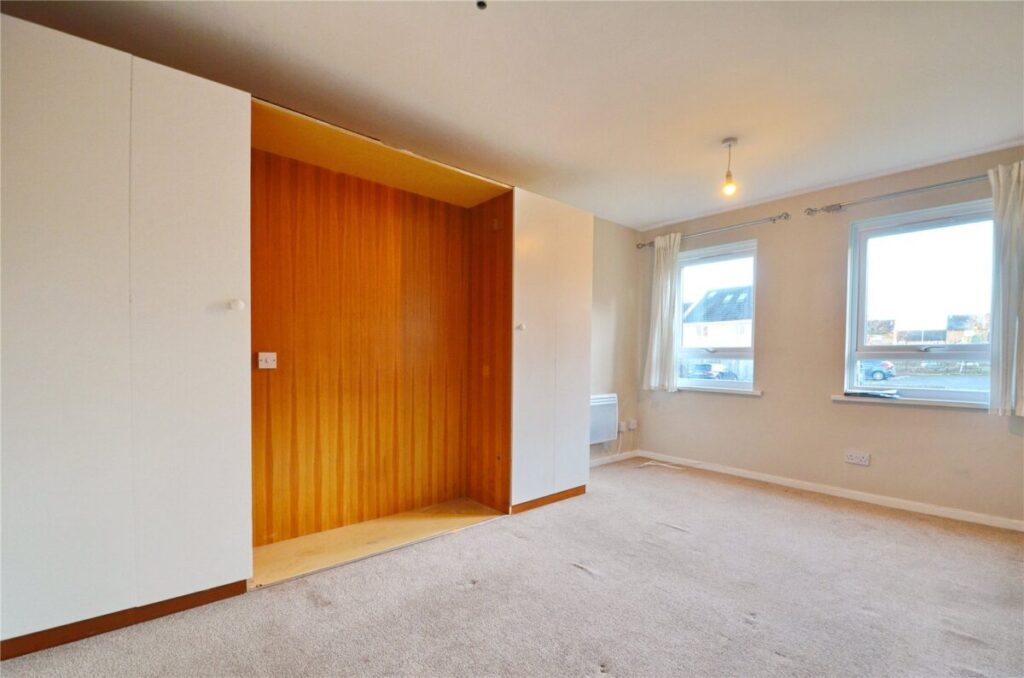 Flat Handford Way in Cadbury Heath