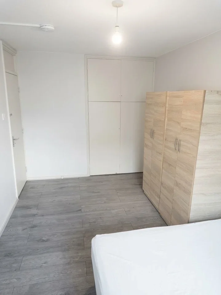 Room Clearbrook Way in Greater London