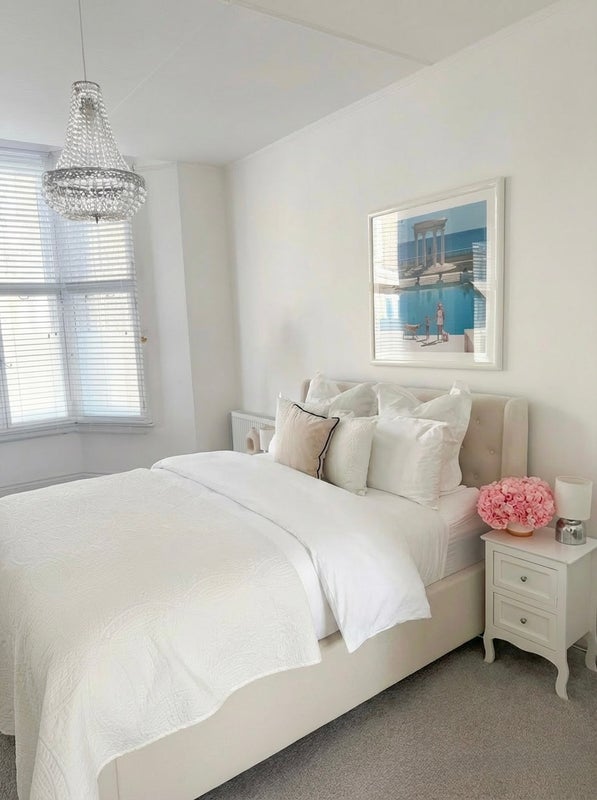 Flat Finborough Road in Greater London