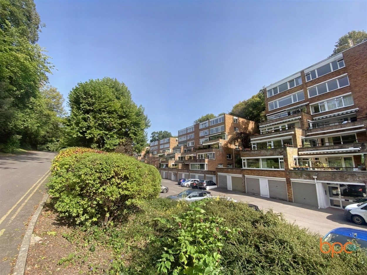 Flat Avon Way in Bristol
