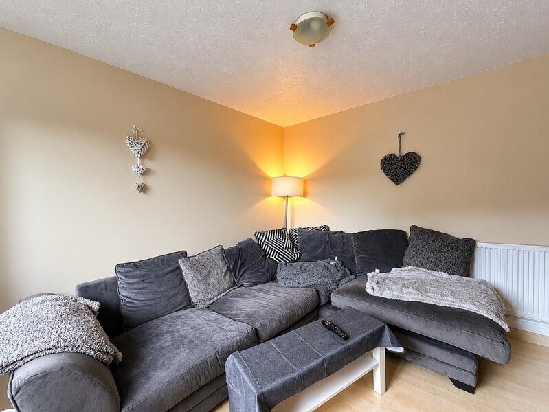House Canterbury Close in Cherwell District