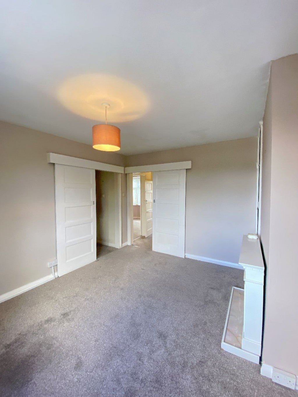 Flat Errol Gardens in Greater London