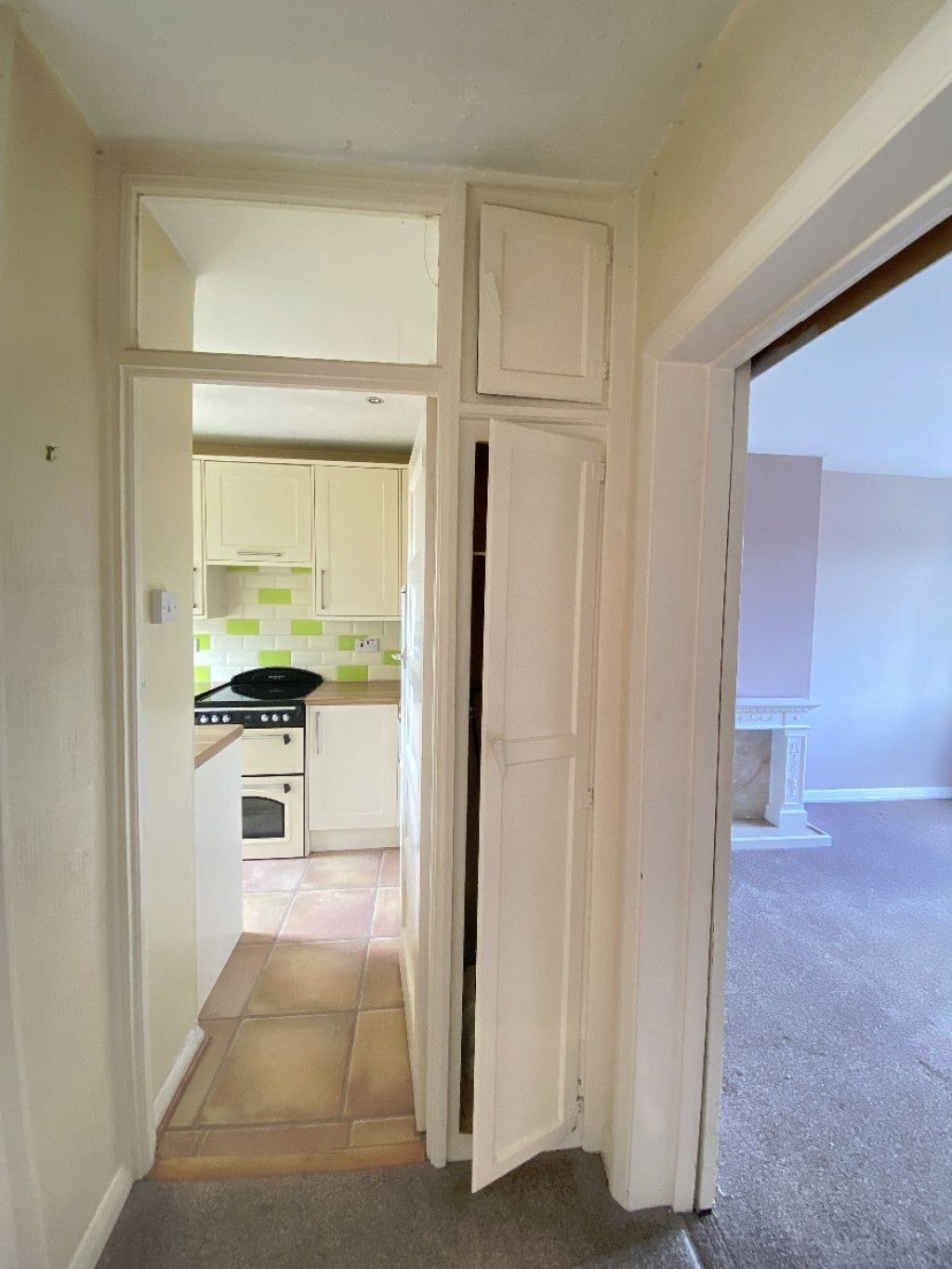 Flat Errol Gardens in Greater London