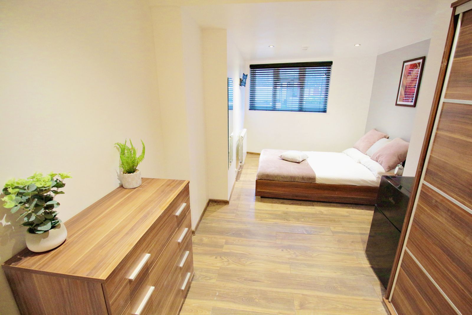 Room St Botolphs Crescent in Lincoln