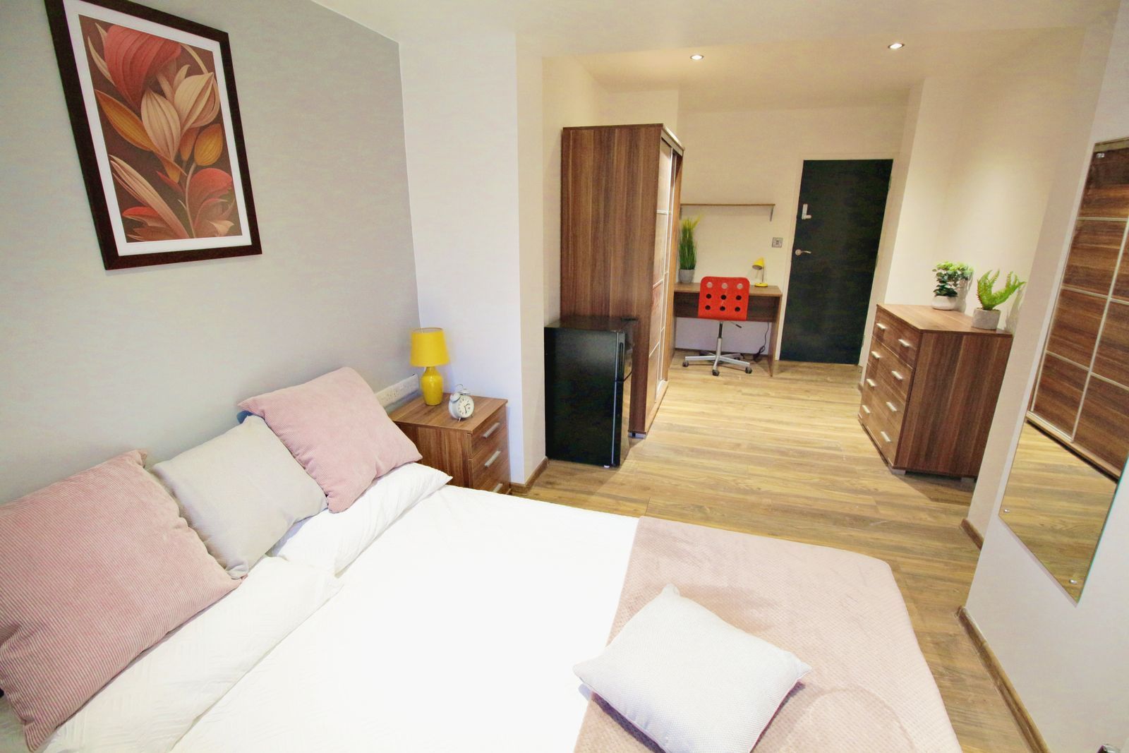 Room St Botolphs Crescent in Lincoln