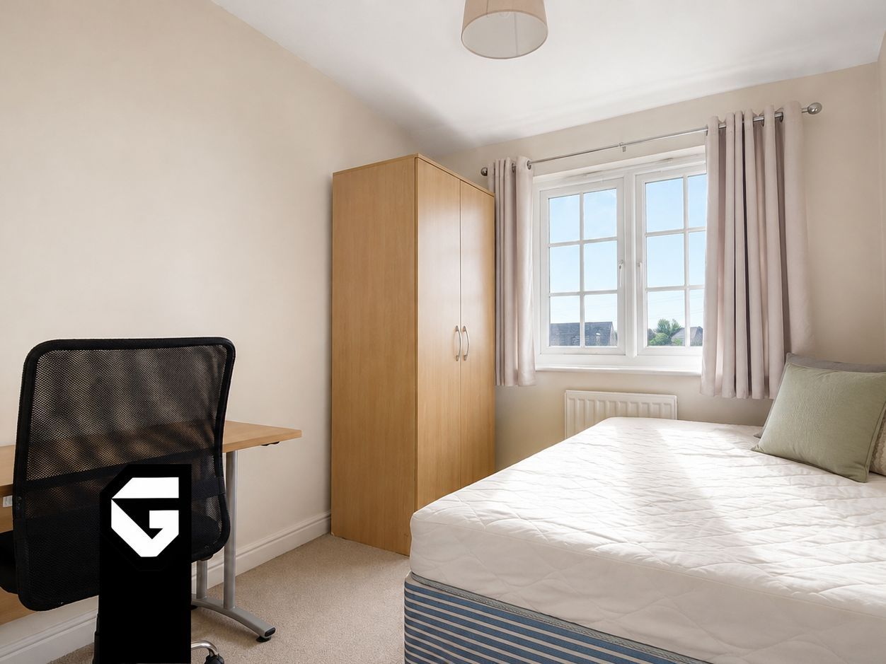 Room Great Clover Leaze in Harry Stoke