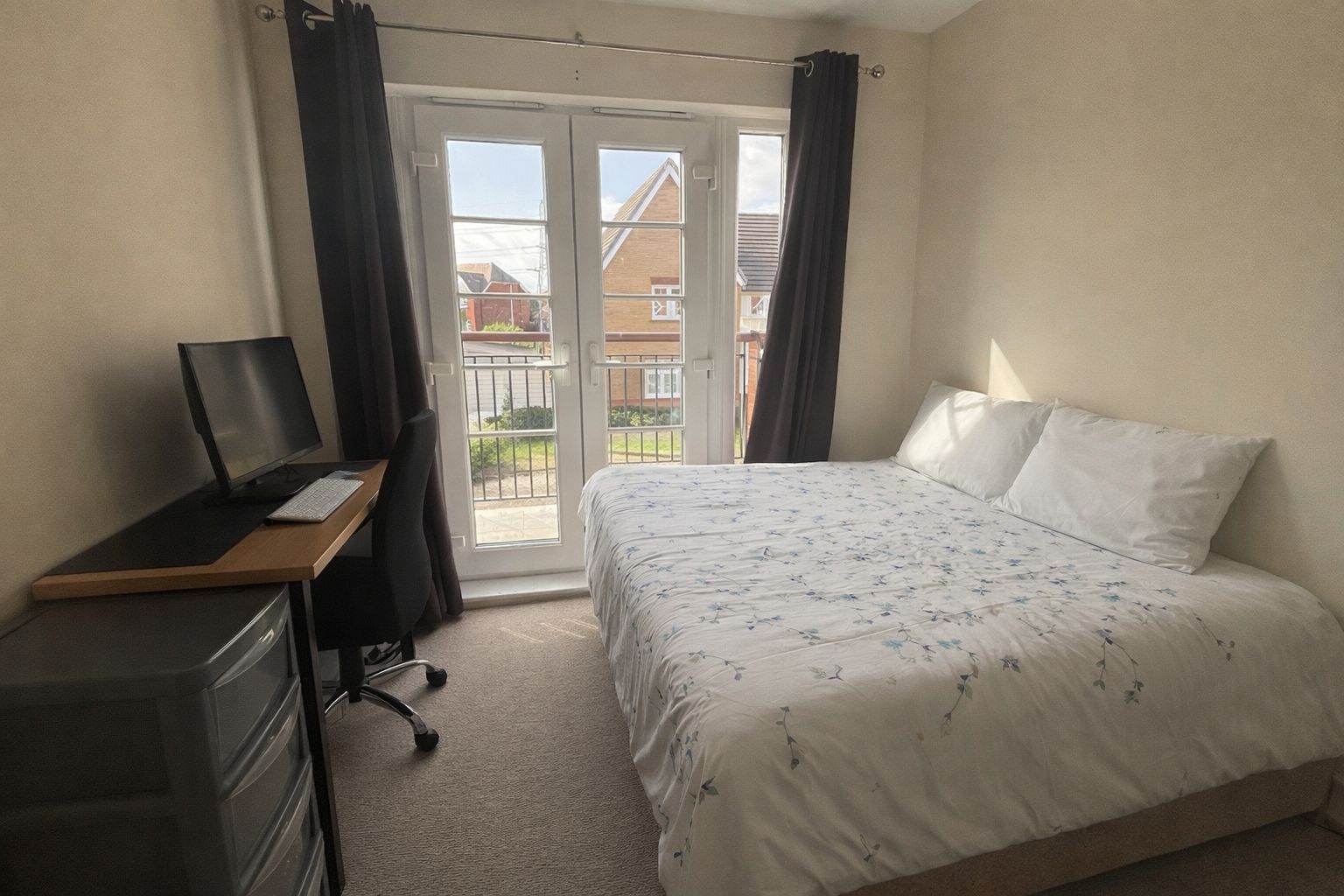 Room Great Clover Leaze in Harry Stoke