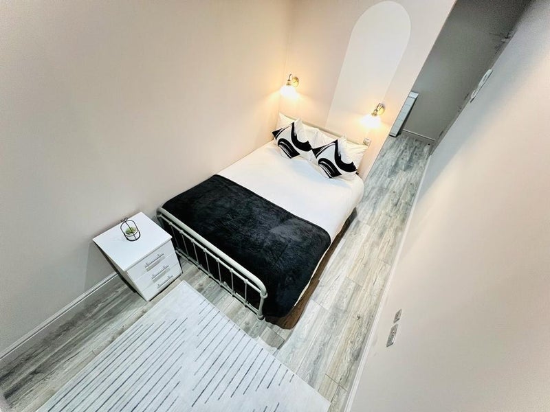 Room Milborough Crescent in Greater London
