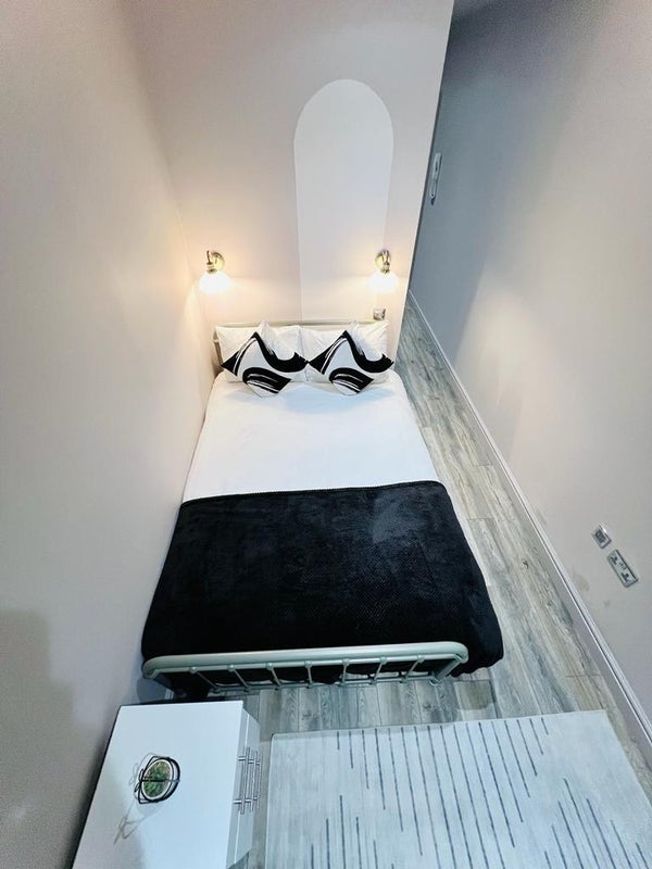 Room Milborough Crescent in Greater London