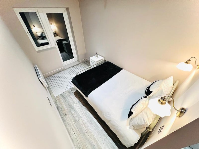 Room Milborough Crescent in Greater London