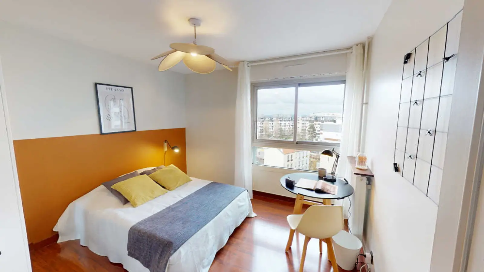 Chambre Rue Villebois-Mareuil à Courbevoie