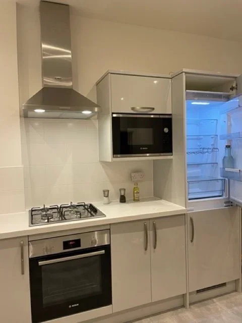 Flat Leatherhead Road in Mole Valley