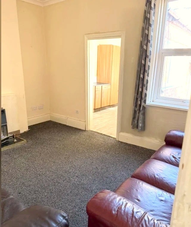 Flat Warwick Terrace in Sunderland