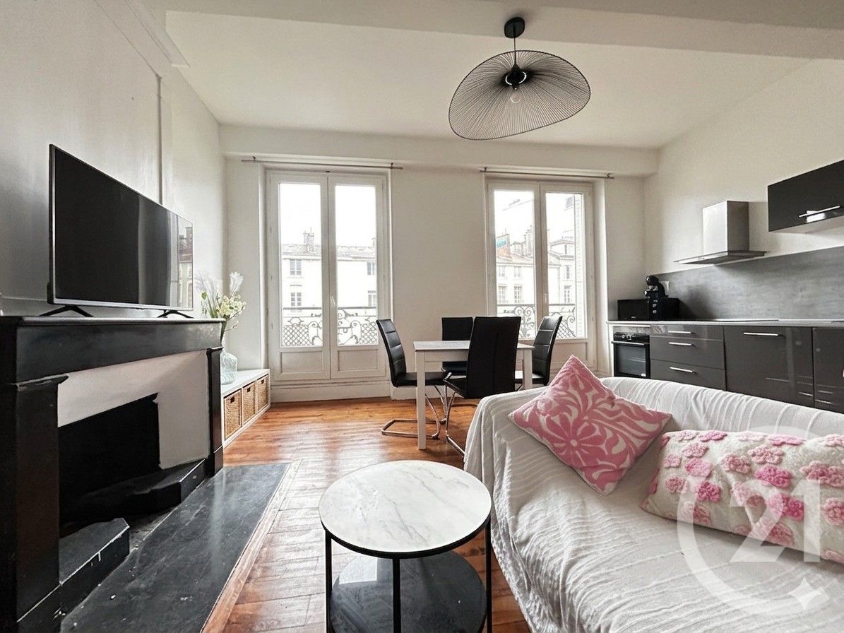 Appartement Place Grenette à Grenoble