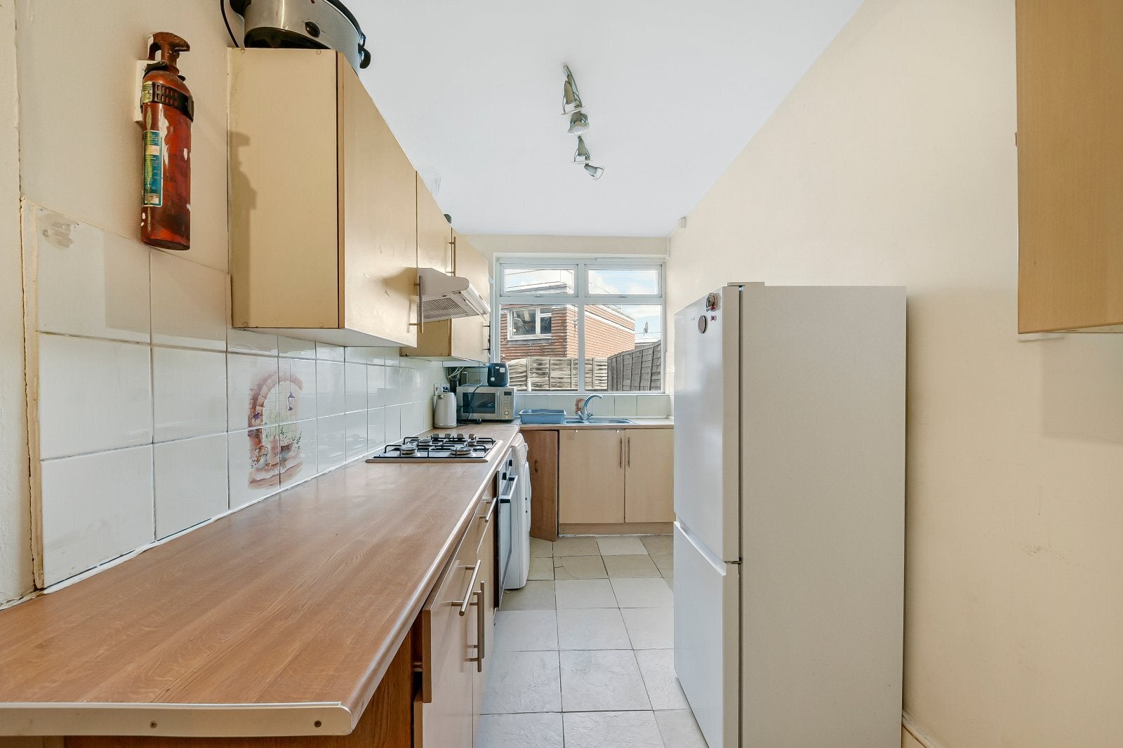 Room Weedington Road in Greater London