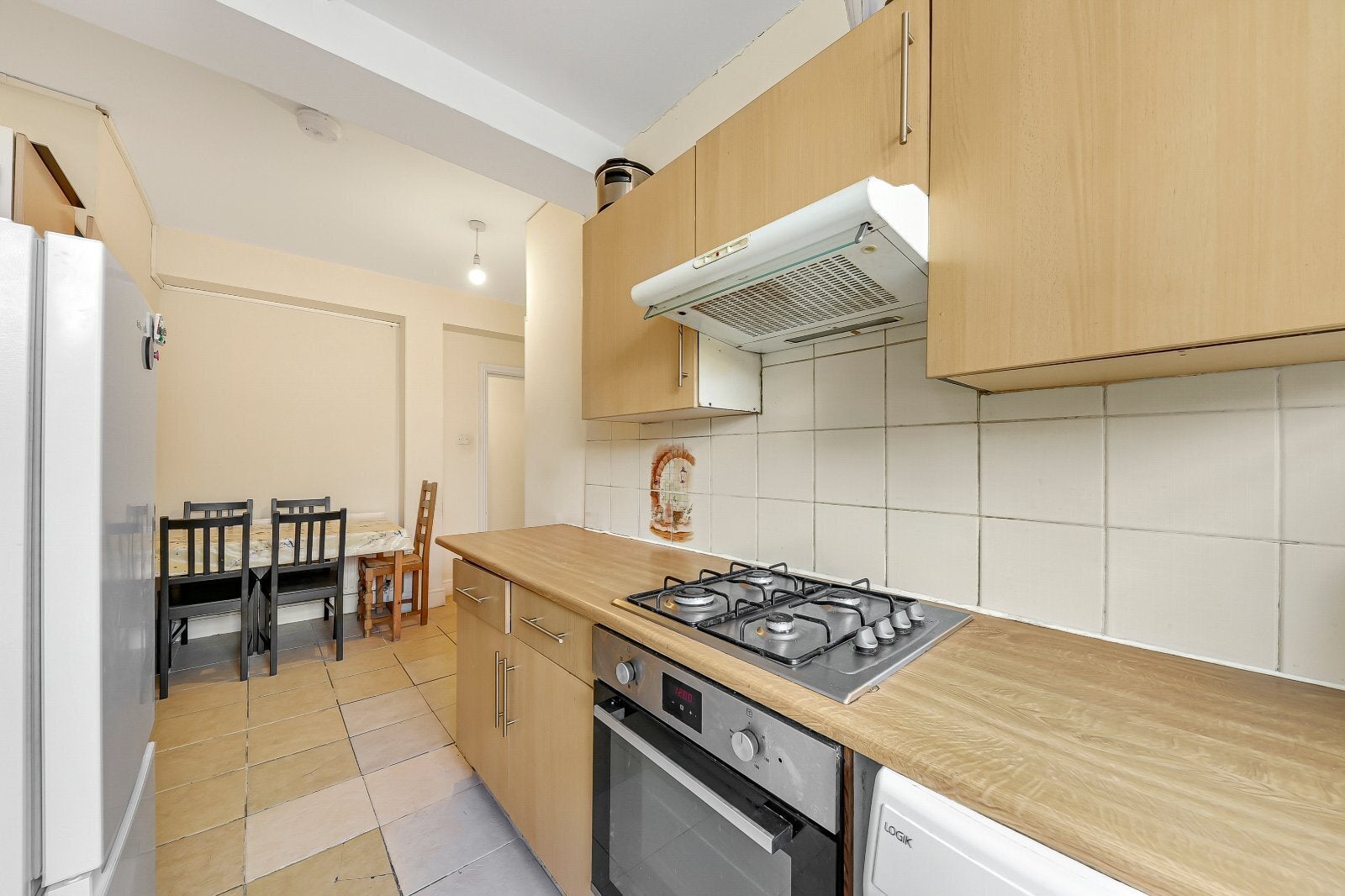 Room Weedington Road in Greater London
