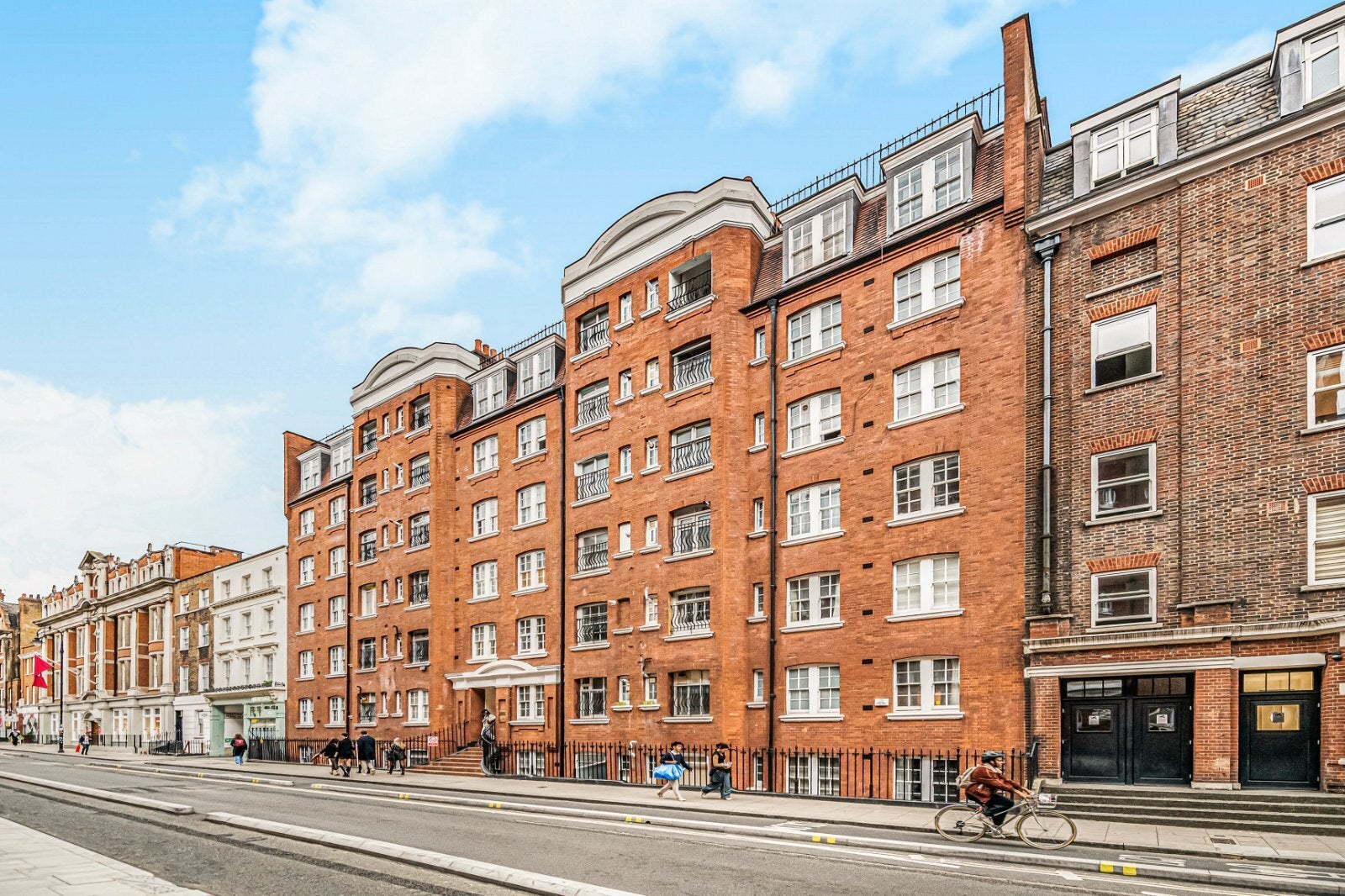 Flat Tavistock Place in Greater London