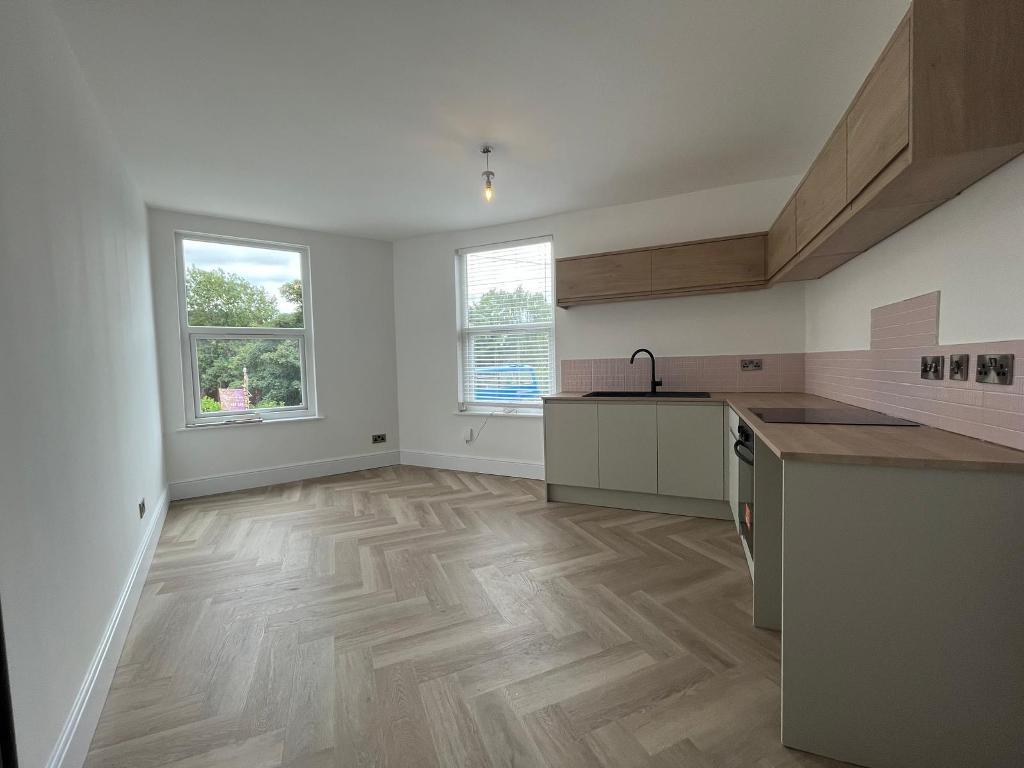 Flat Wilbraham Road in Manchester