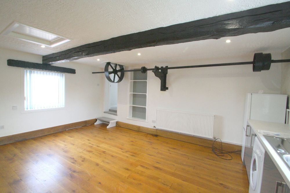 Flat Drury Lane in Drury