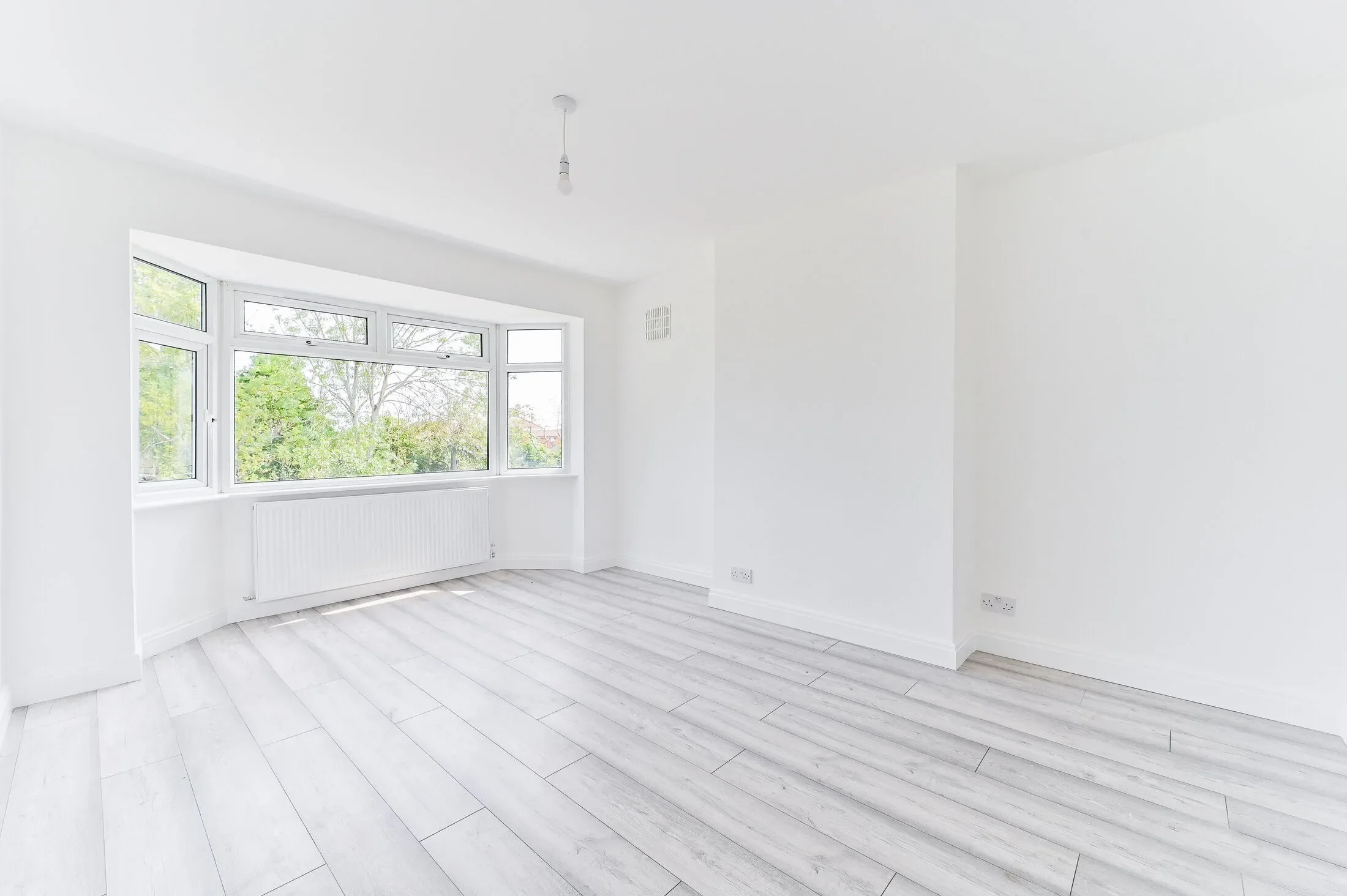 House Manor Drive North in Greater London