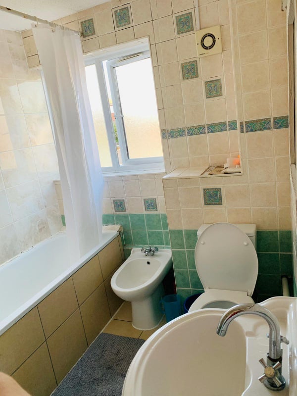 Room Leywick Street in Greater London