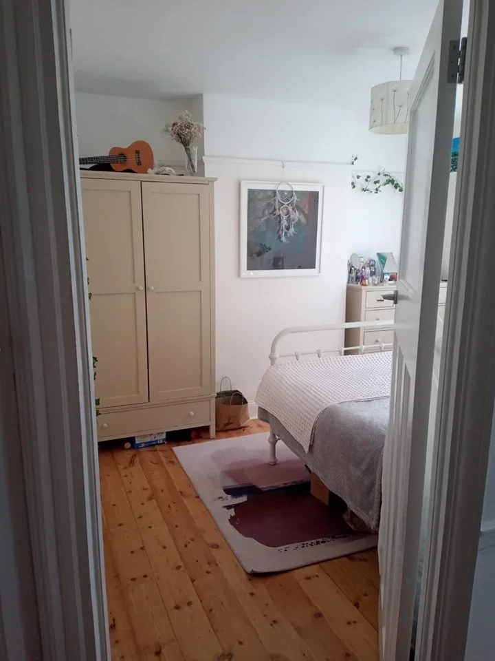 Room Cheriton Drive in Greater London