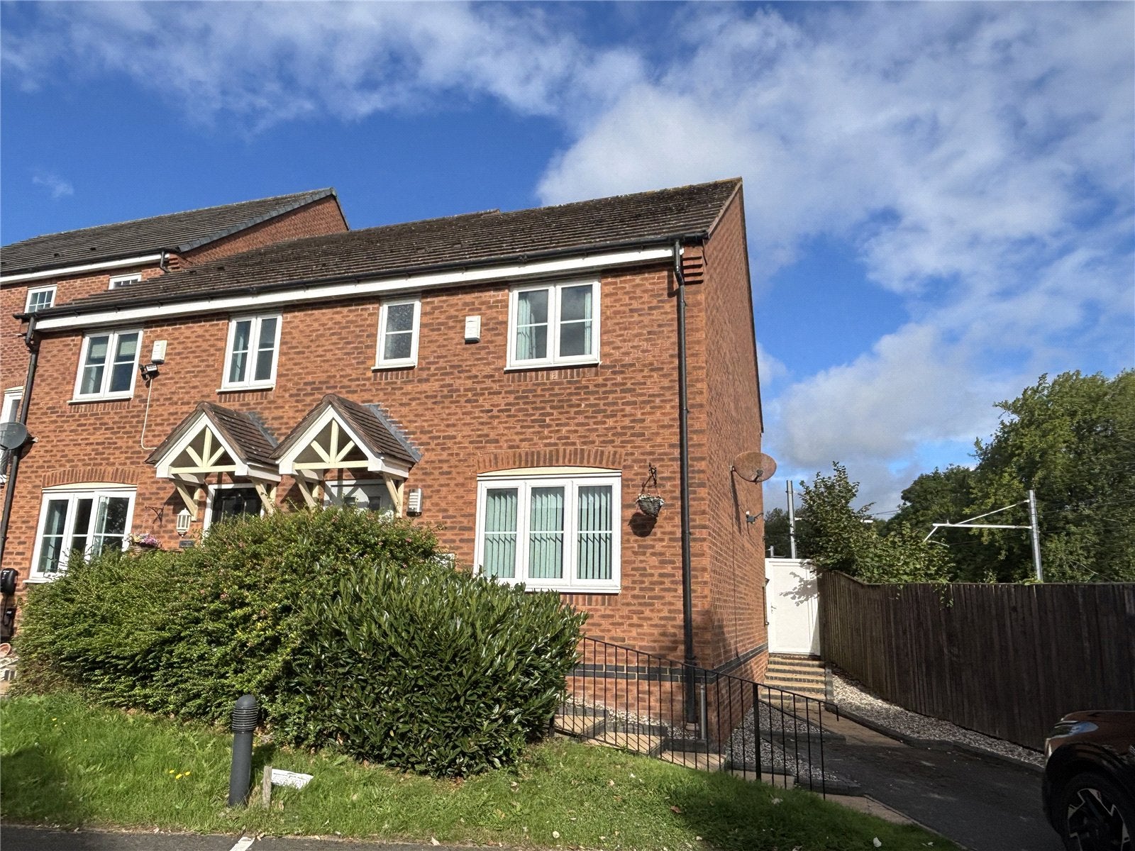 House Water Reed Grove in Bloxwich