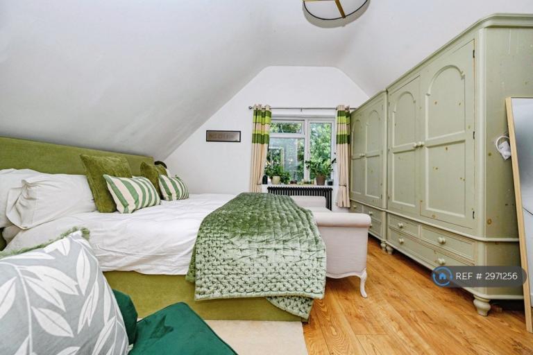 Flat Chapel Close in Dacorum