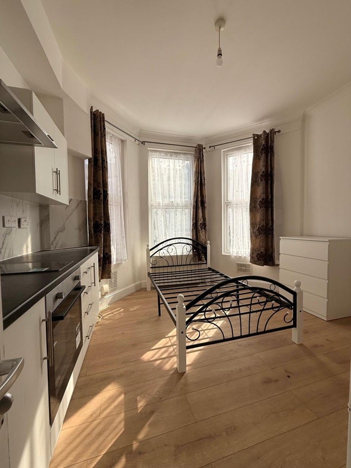 Flat Frobisher Road in Greater London