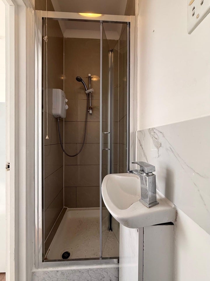 Flat Frobisher Road in Greater London