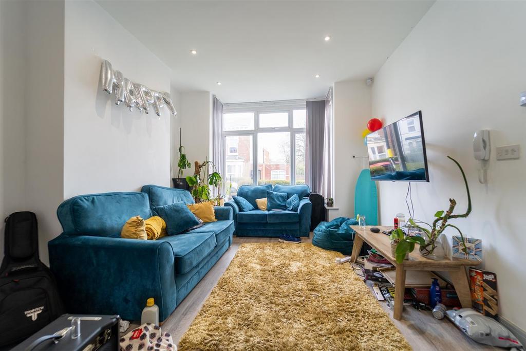 Flat Bournbrook Road in Birmingham