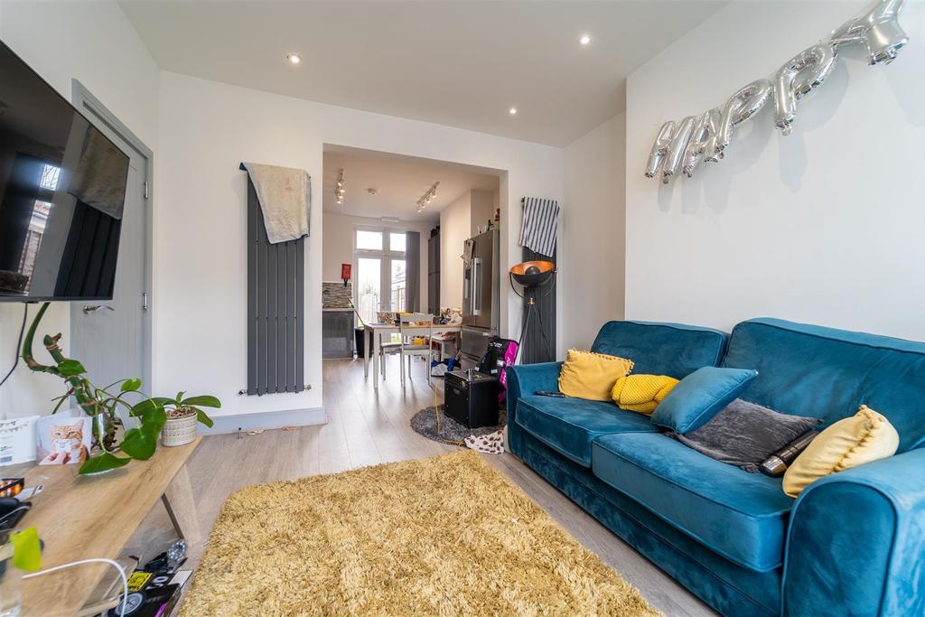 Flat Bournbrook Road in Birmingham