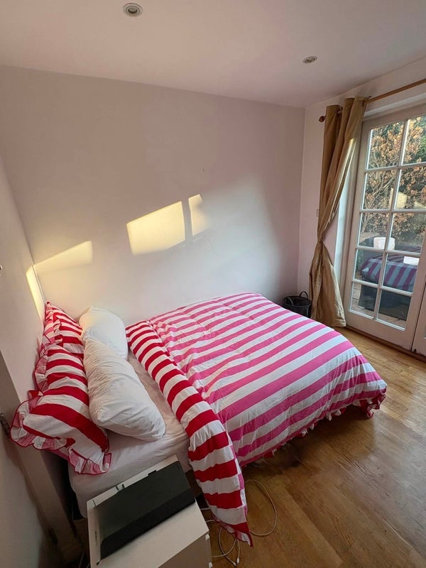 Room Hazlebury Road in Greater London