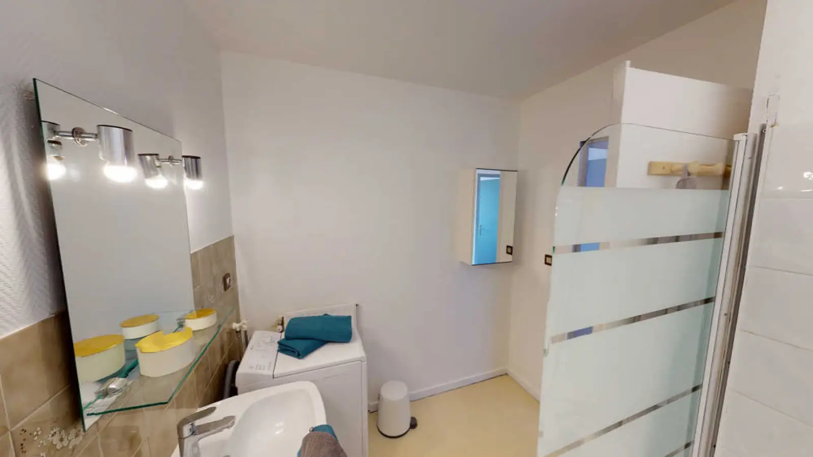 Room Rue Saint-Romain in Lyon
