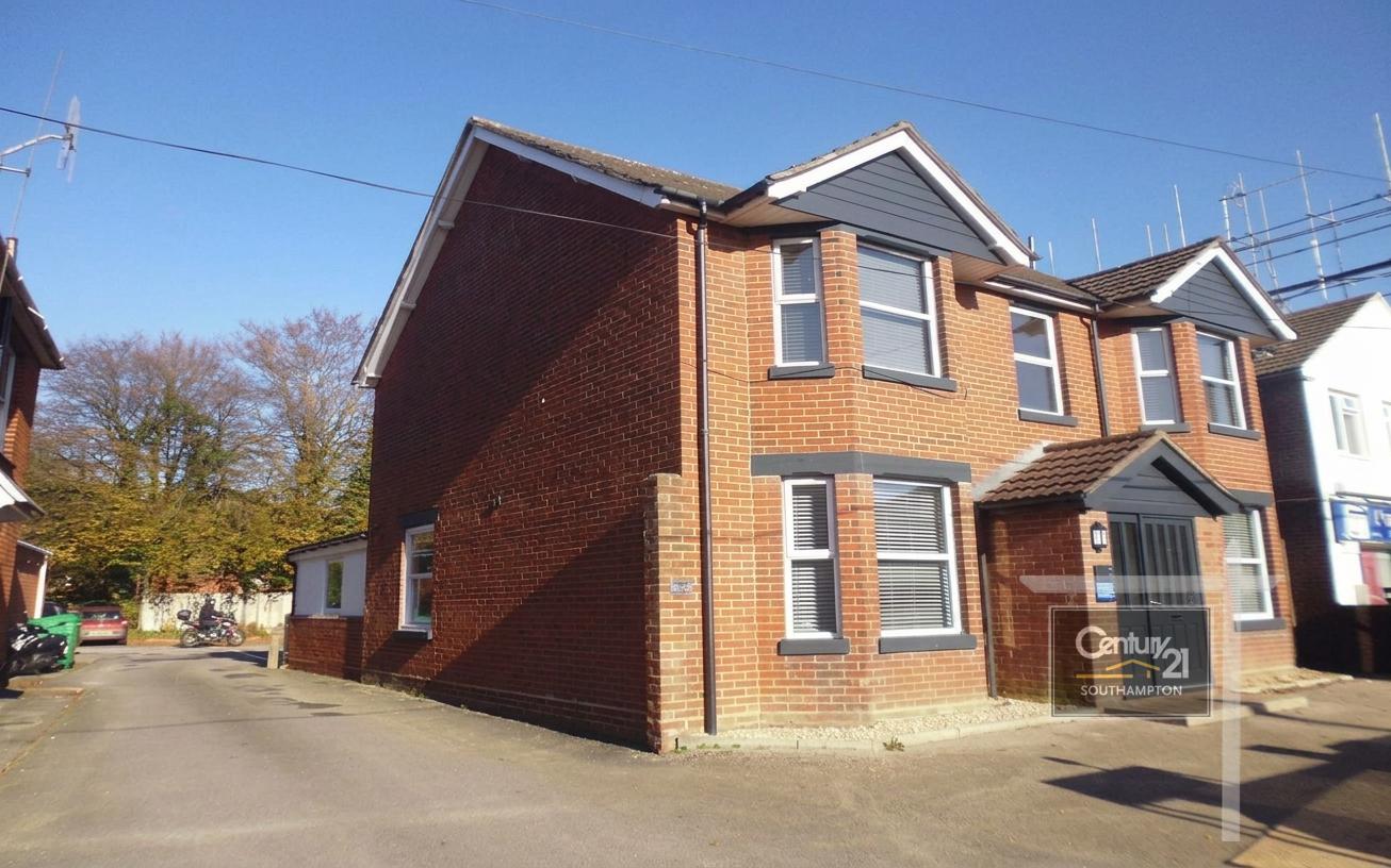 Flat Leigh Road in Eastleigh