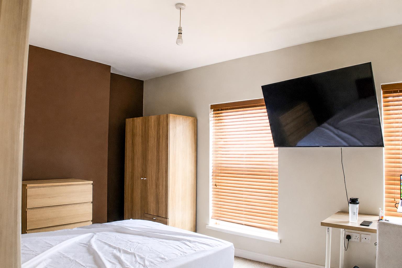 Room Walgrave Street in Hull