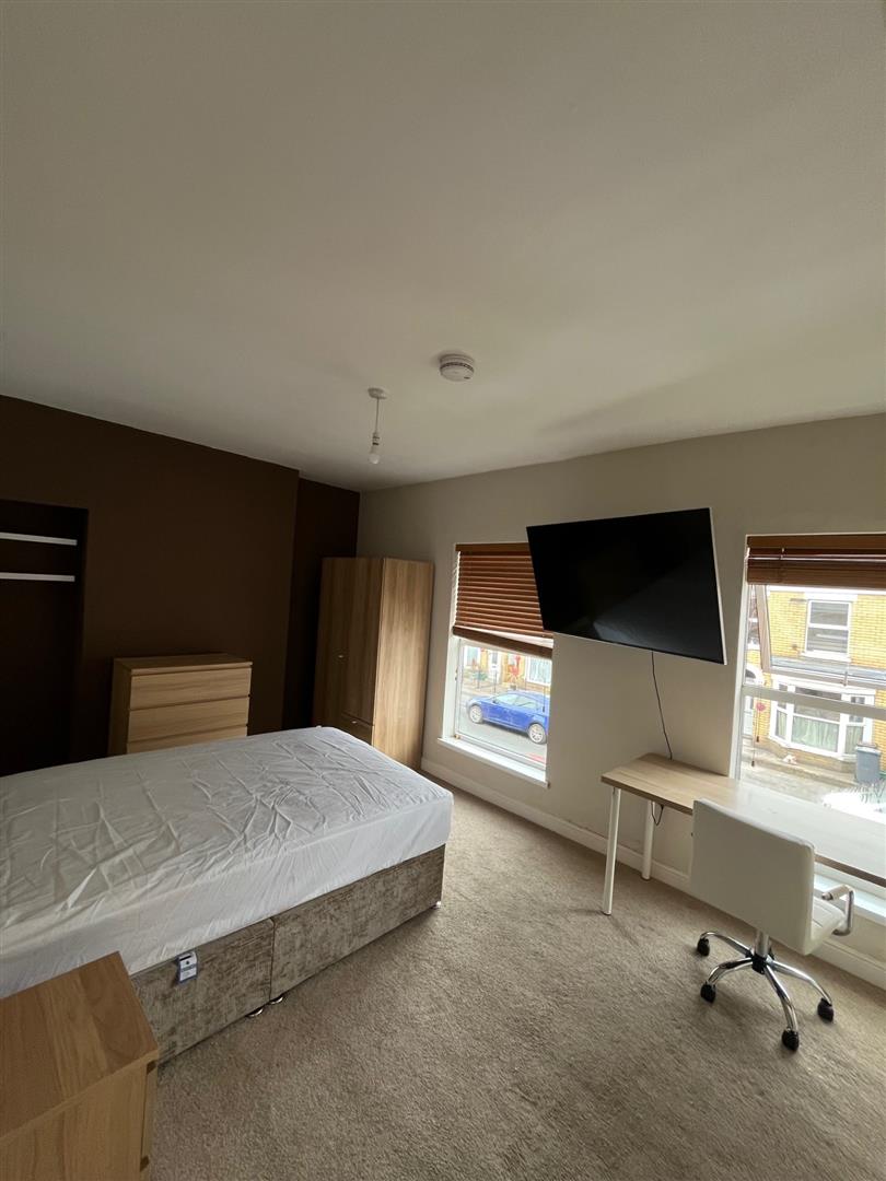 Room Walgrave Street in Hull