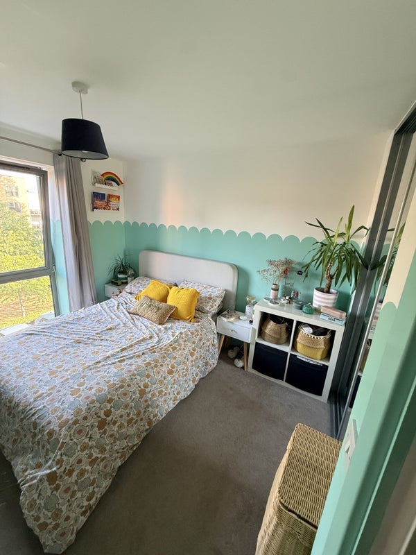 Flat Grosvenor Way in Greater London
